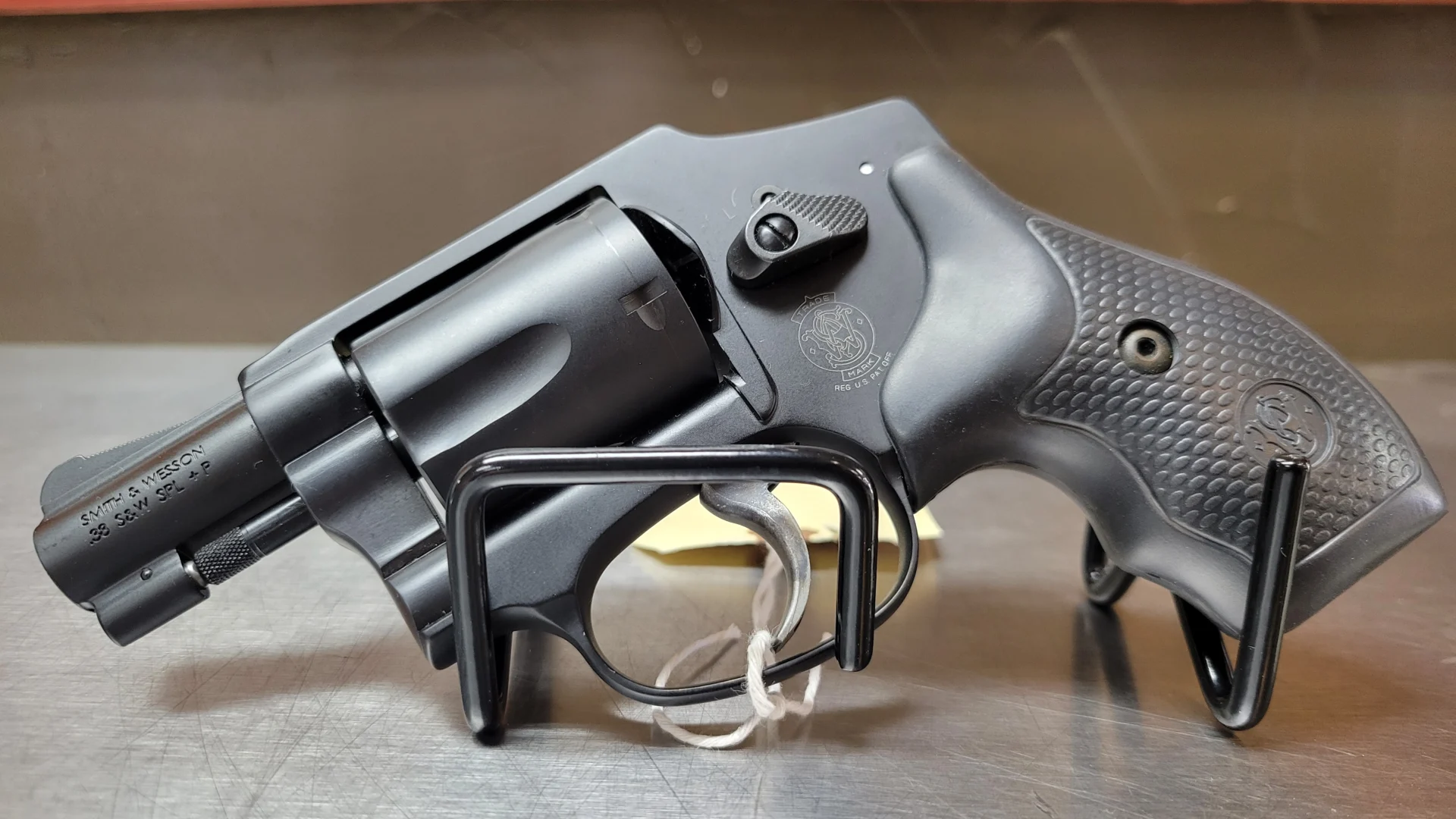 Light As A Feather - Smith & Wesson 442 - Old Stock 2 Light As A Feather - Smith & Wesson 442 - Old Stock - Image 2