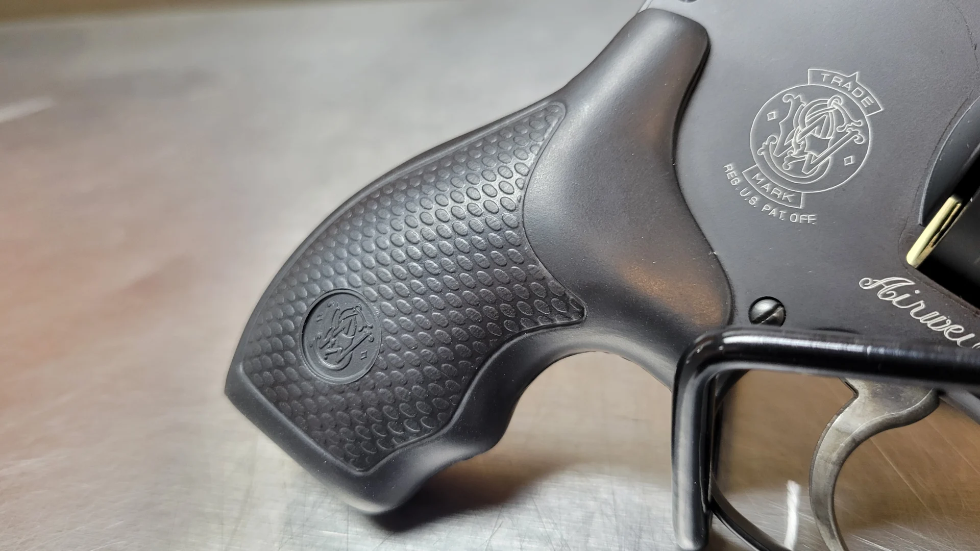 Light As A Feather - Smith & Wesson 442 - Old Stock 5 Light As A Feather - Smith & Wesson 442 - Old Stock - Image 5