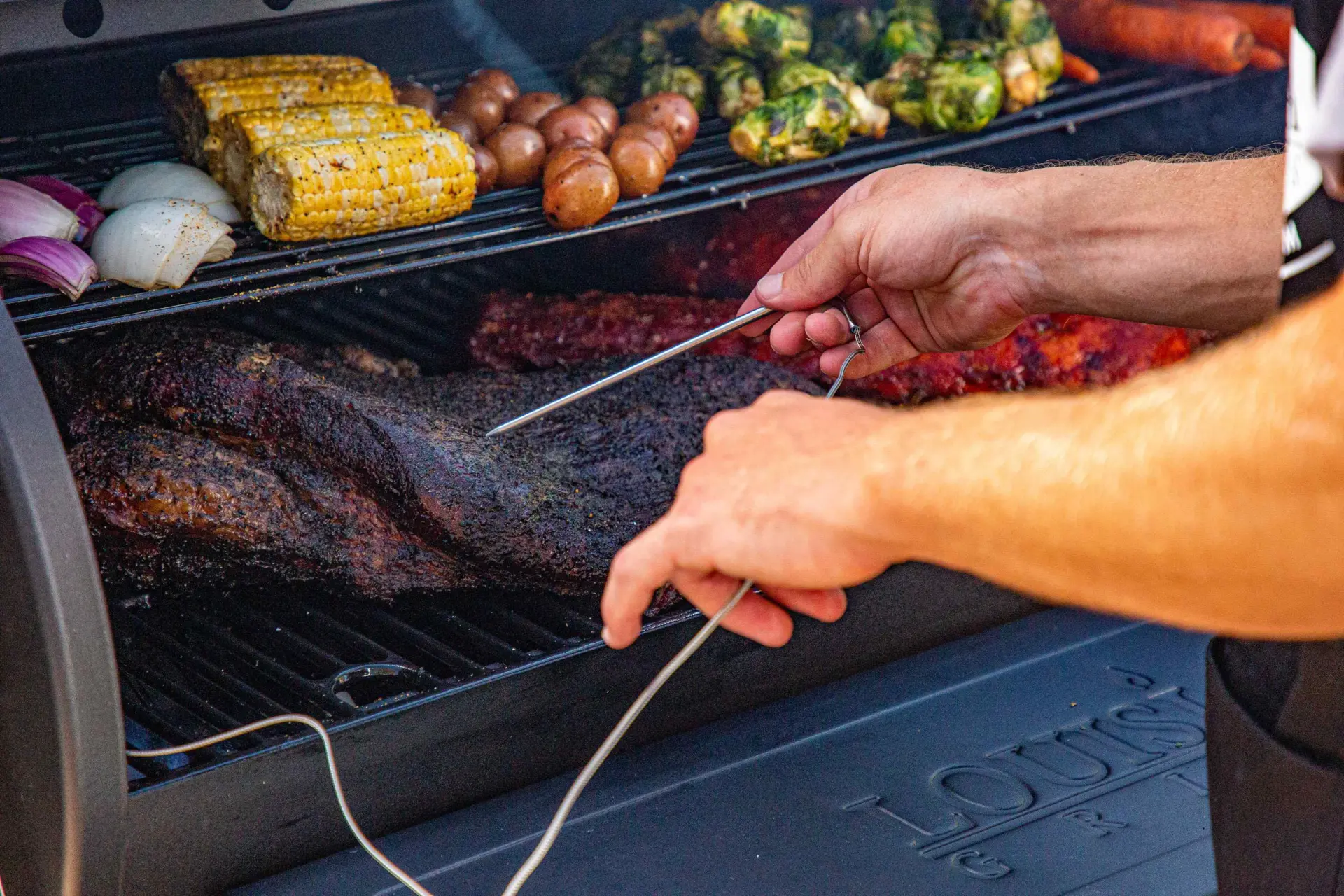 Discover the Best Pellet Smoker: 1200 Black Label Series Grill with WiFi Control 11 Discover the Best Pellet Smoker: 1200 Black Label Series Grill with WiFi Control - Image 11