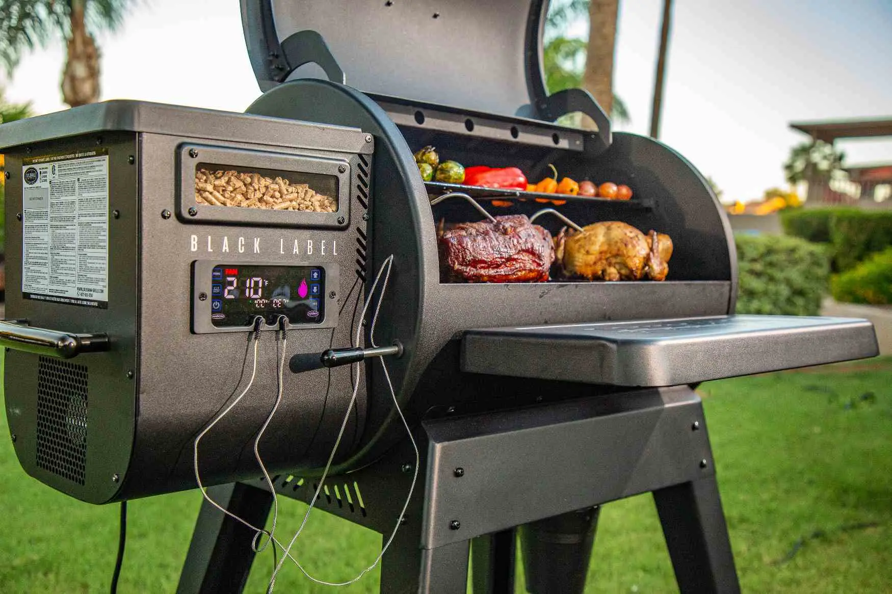 Louisiana Grills 800 Black Label Series Grill with WiFi Control Amazing 2 Louisiana Grills 800 Black Label Series Grill with WiFi Control Amazing - Image 2